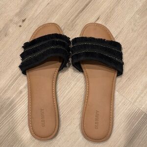 🖤Old Navy - Brad & Fringe Sandals🖤